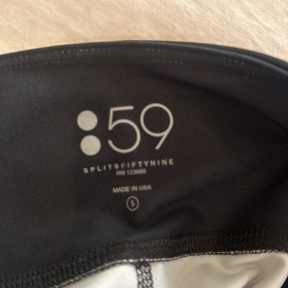 NWOT! Splits 59 striped Leggings Size Small - Picture 4 of 4